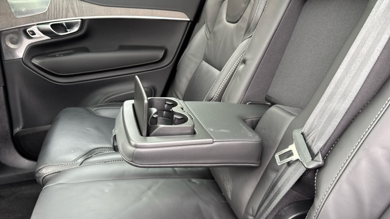 Volvo XC90 2.0 B5P [250] Ultra Dark 5dr AWD Geartronic Petrol Estate